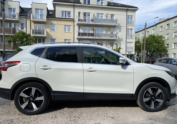 Nissan Qashqai cena 55000 przebieg: 205585, rok produkcji 2015 z Pruszków małe 172